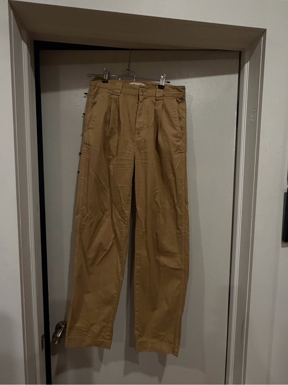 Madewell Khaki Pleated trousers